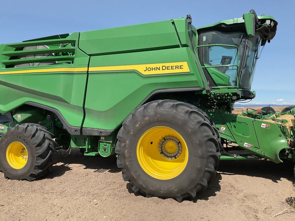 2025 John Deere X9 1100 Combine