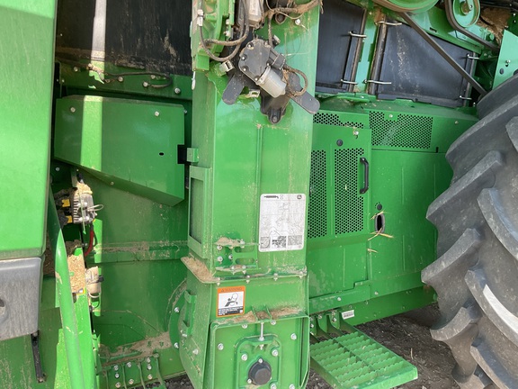 2025 John Deere X9 1100 Combine