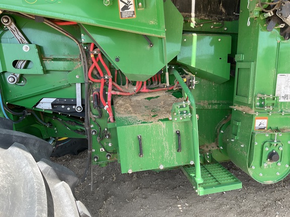 2025 John Deere X9 1100 Combine
