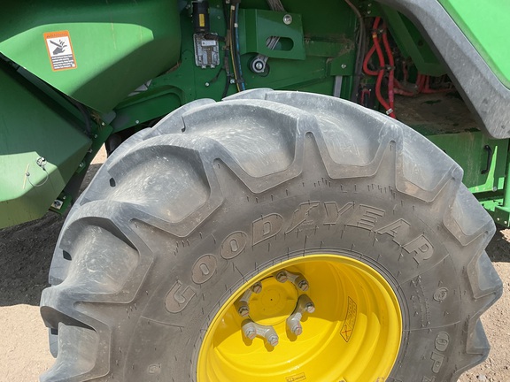 2025 John Deere X9 1100 Combine