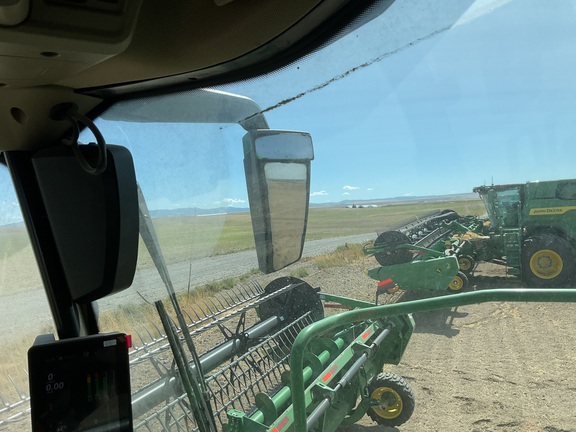 2025 John Deere X9 1100 Combine