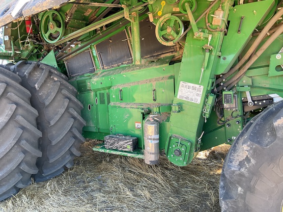 2025 John Deere X9 1100 Combine