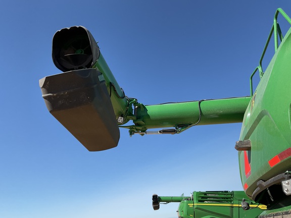 2025 John Deere X9 1100 Combine