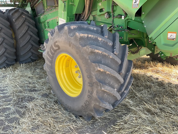2025 John Deere X9 1100 Combine