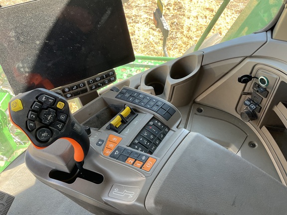 2025 John Deere X9 1100 Combine