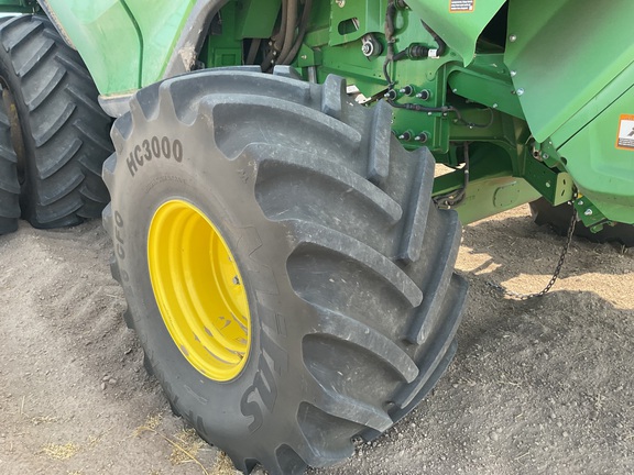 2025 John Deere X9 1100 Combine