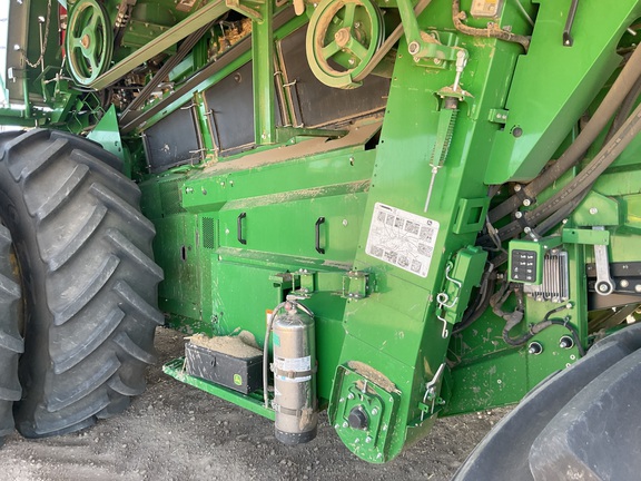 2025 John Deere X9 1100 Combine