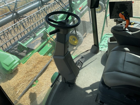 2025 John Deere X9 1100 Combine