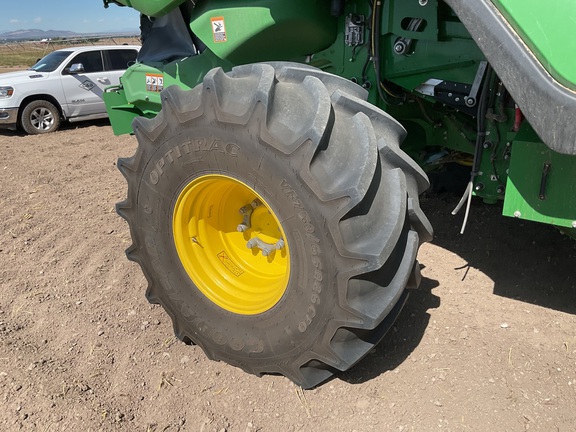 2025 John Deere X9 1100 Combine