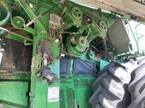 2025 John Deere X9 1100 Combine