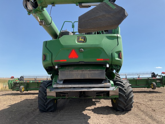 2025 John Deere X9 1100 Combine