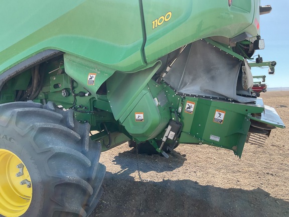 2025 John Deere X9 1100 Combine