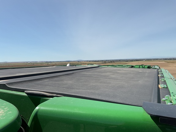 2025 John Deere X9 1100 Combine