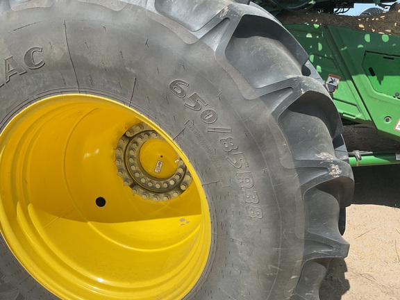 2025 John Deere X9 1100 Combine