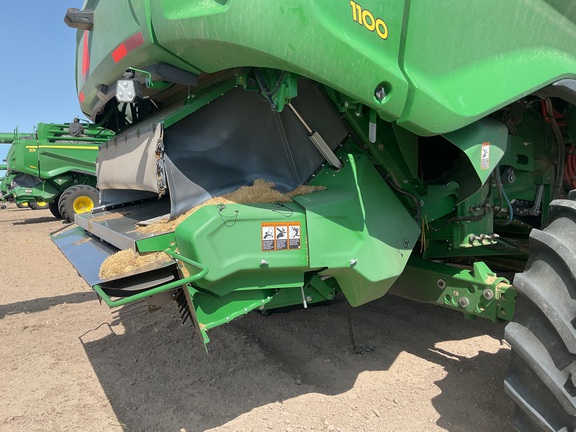 2025 John Deere X9 1100 Combine