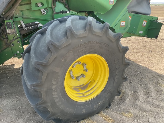 2025 John Deere X9 1100 Combine