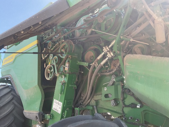 2025 John Deere X9 1100 Combine