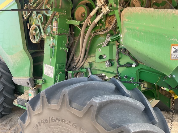 2025 John Deere X9 1100 Combine