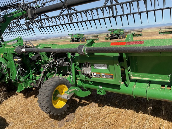 2025 John Deere HDR 50 Header Combine