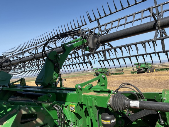 2025 John Deere HDR 50 Header Combine