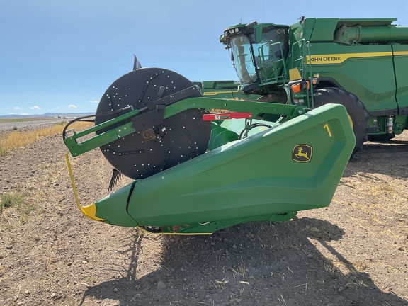 2025 John Deere HDR 50 Header Combine