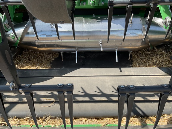2025 John Deere HDR 50 Header Combine