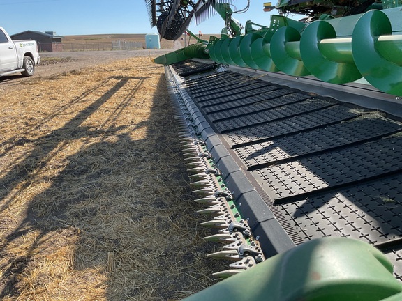 2025 John Deere HDR 50 Header Combine