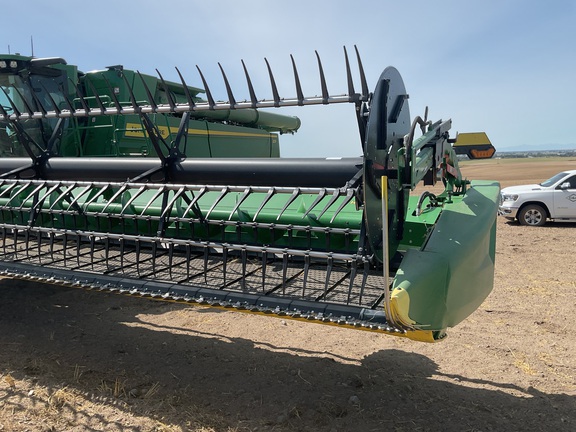 2025 John Deere HDR 50 Header Combine