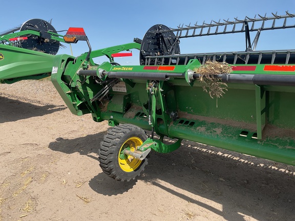 2025 John Deere HDR 50 Header Combine