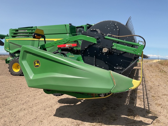2025 John Deere HDR 50 Header Combine