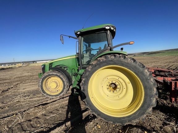 2013 John Deere 8235R Tractor