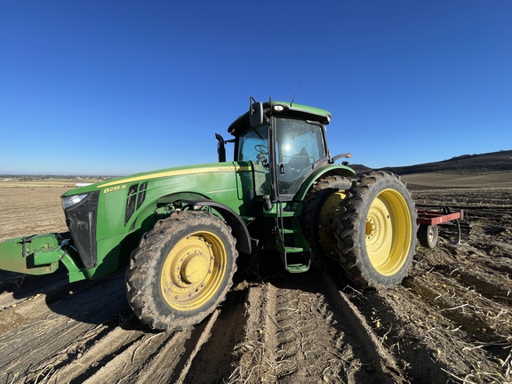 2013 John Deere 8235R Tractor