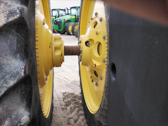 2014 John Deere 8270R Tractor