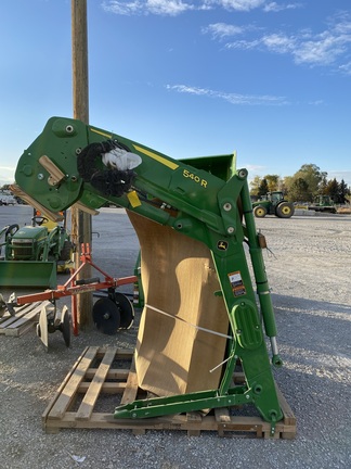 2022 John Deere 540R Loader