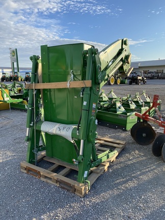 2022 John Deere 540R Loader