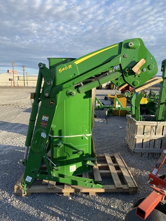 2022 John Deere 540R Loader