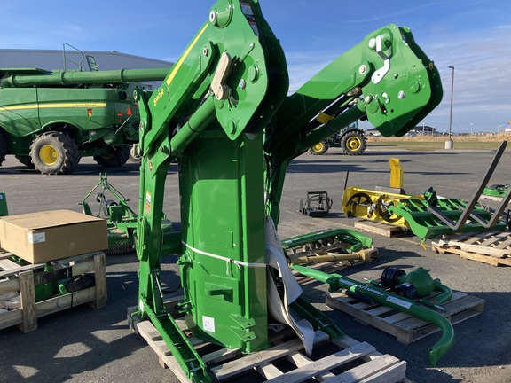 2022 John Deere 540R Loader