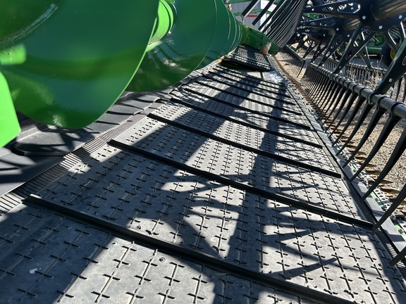 2023 John Deere HD35R Header Combine