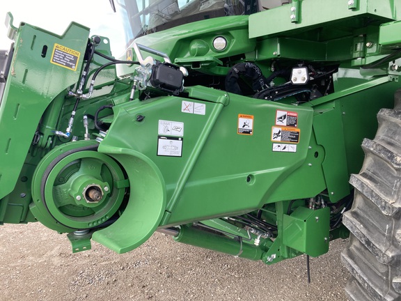 2023 John Deere S780 Combine