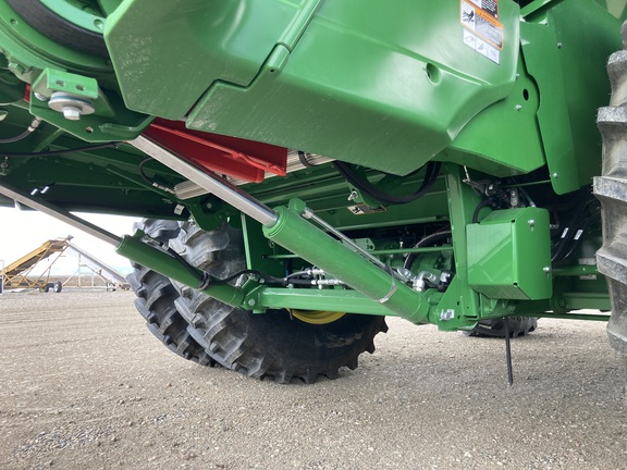 2023 John Deere S780 Combine