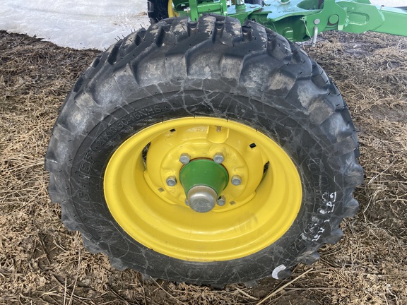 2023 John Deere HD35R Header Combine