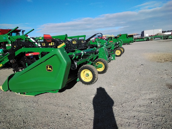 2023 John Deere HD35R Header Combine