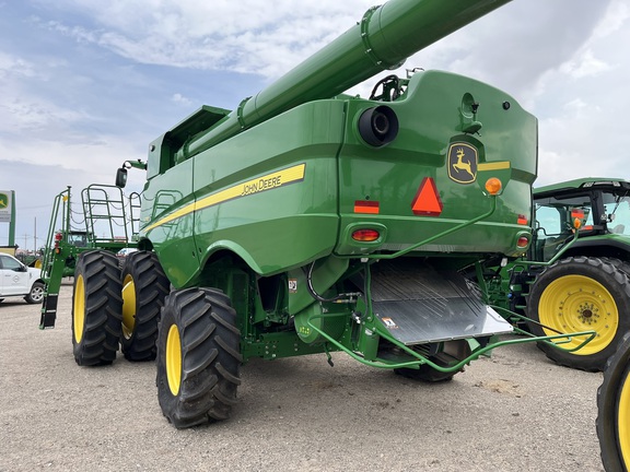 2023 John Deere S770 Combine