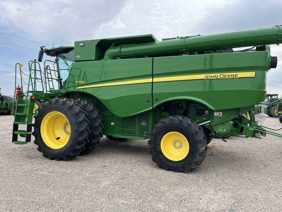2023 John Deere S770 Combine