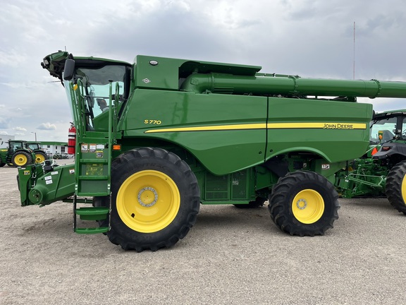 2023 John Deere S770 Combine