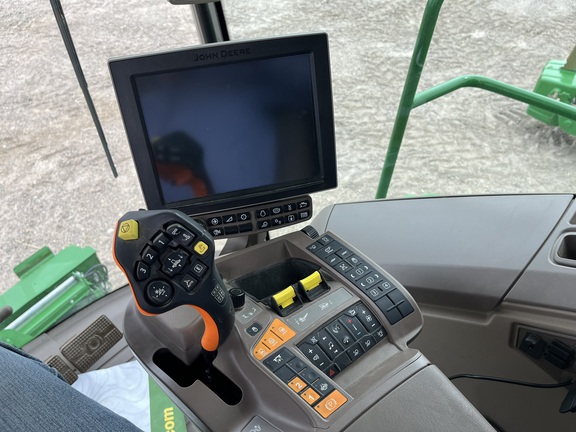 2023 John Deere S770 Combine