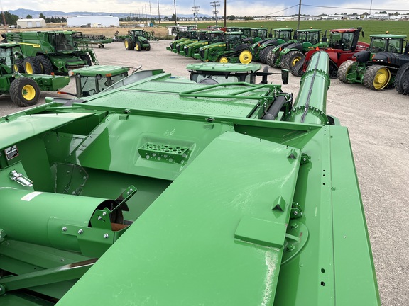 2023 John Deere S770 Combine