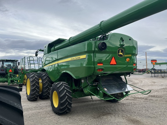 2023 John Deere S770 Combine