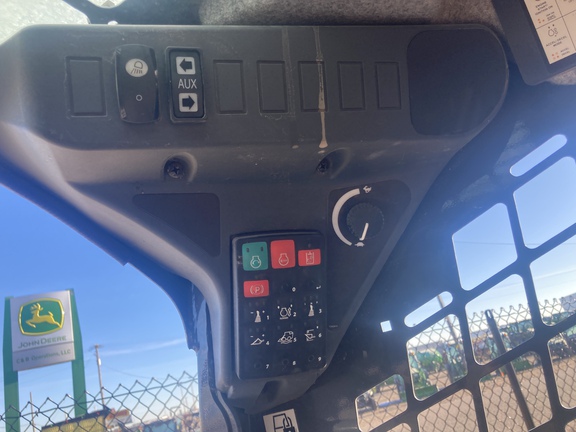 2022 John Deere 324G Skid Steer Loader