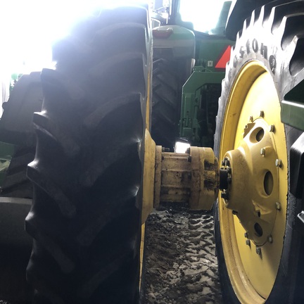 2021 John Deere 8R 230 Tractor